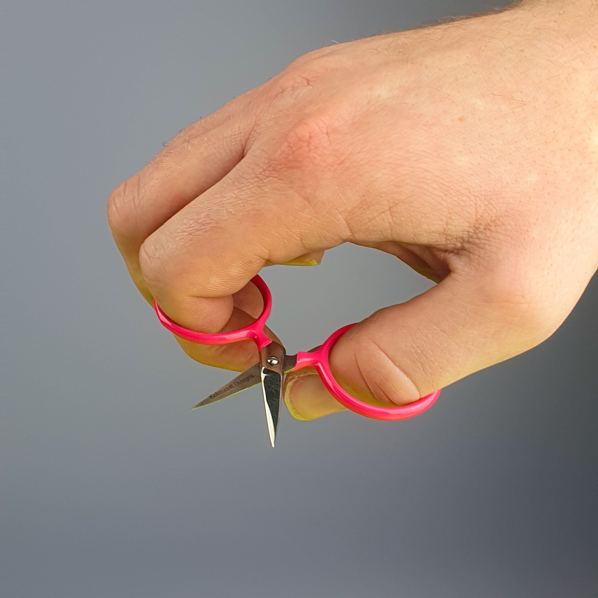 Kelmscott Design Putford Embroidery Scissor in use male hands
