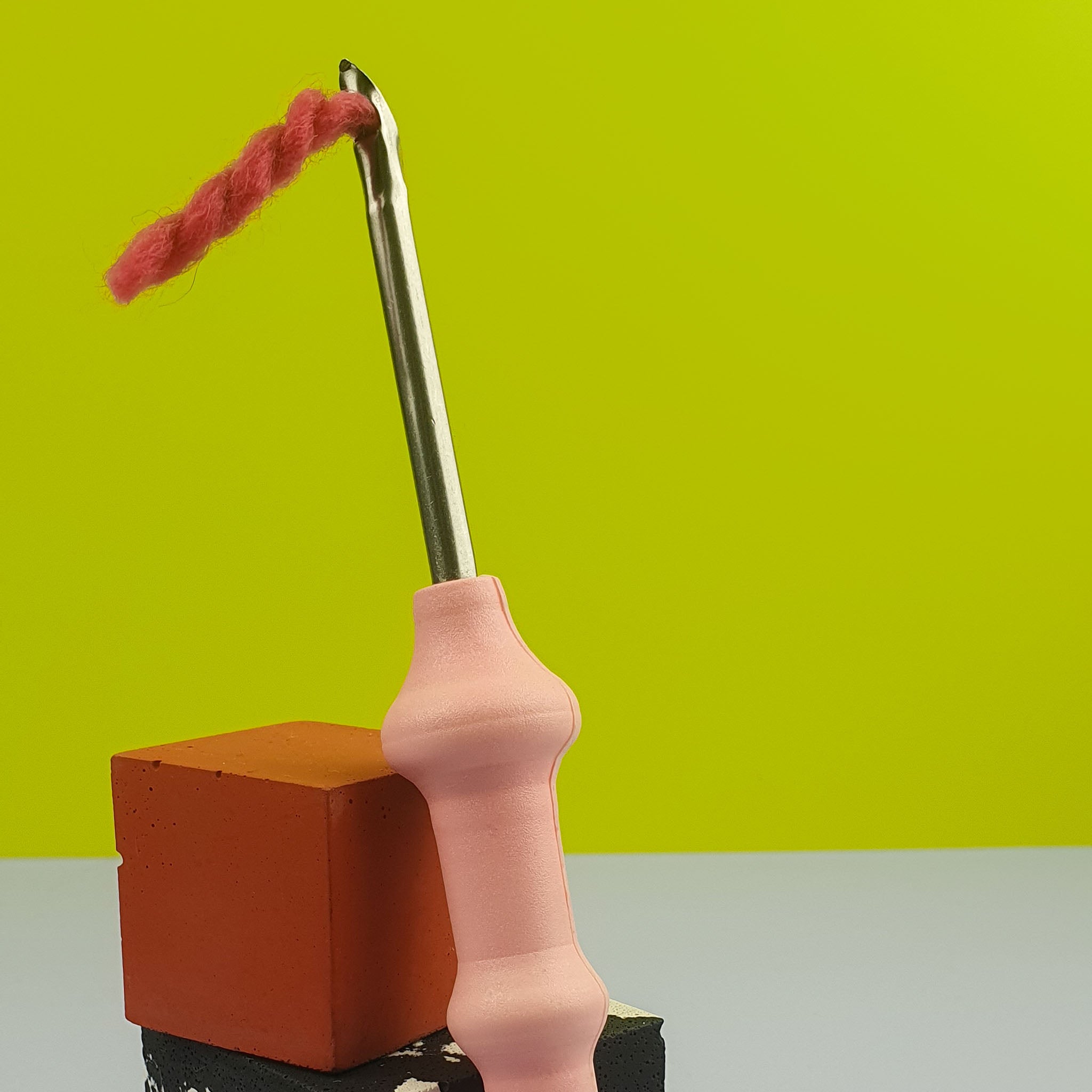 MDH Punch Needle XL Long Pink Box