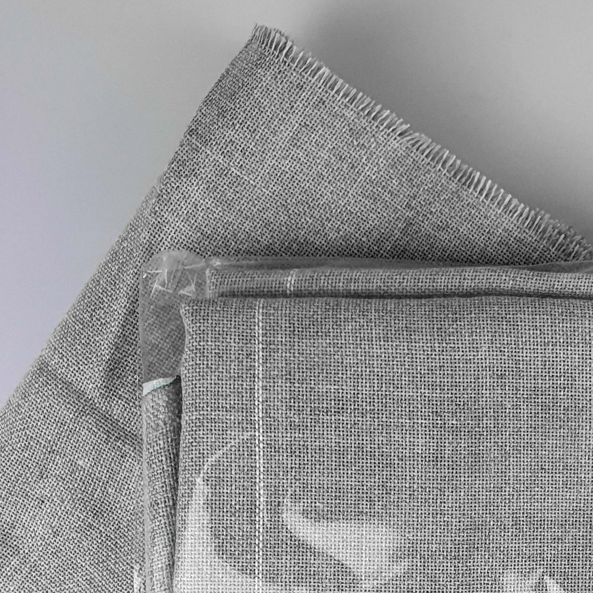 Primary Rug Tufting Fabric Polyester in packaging