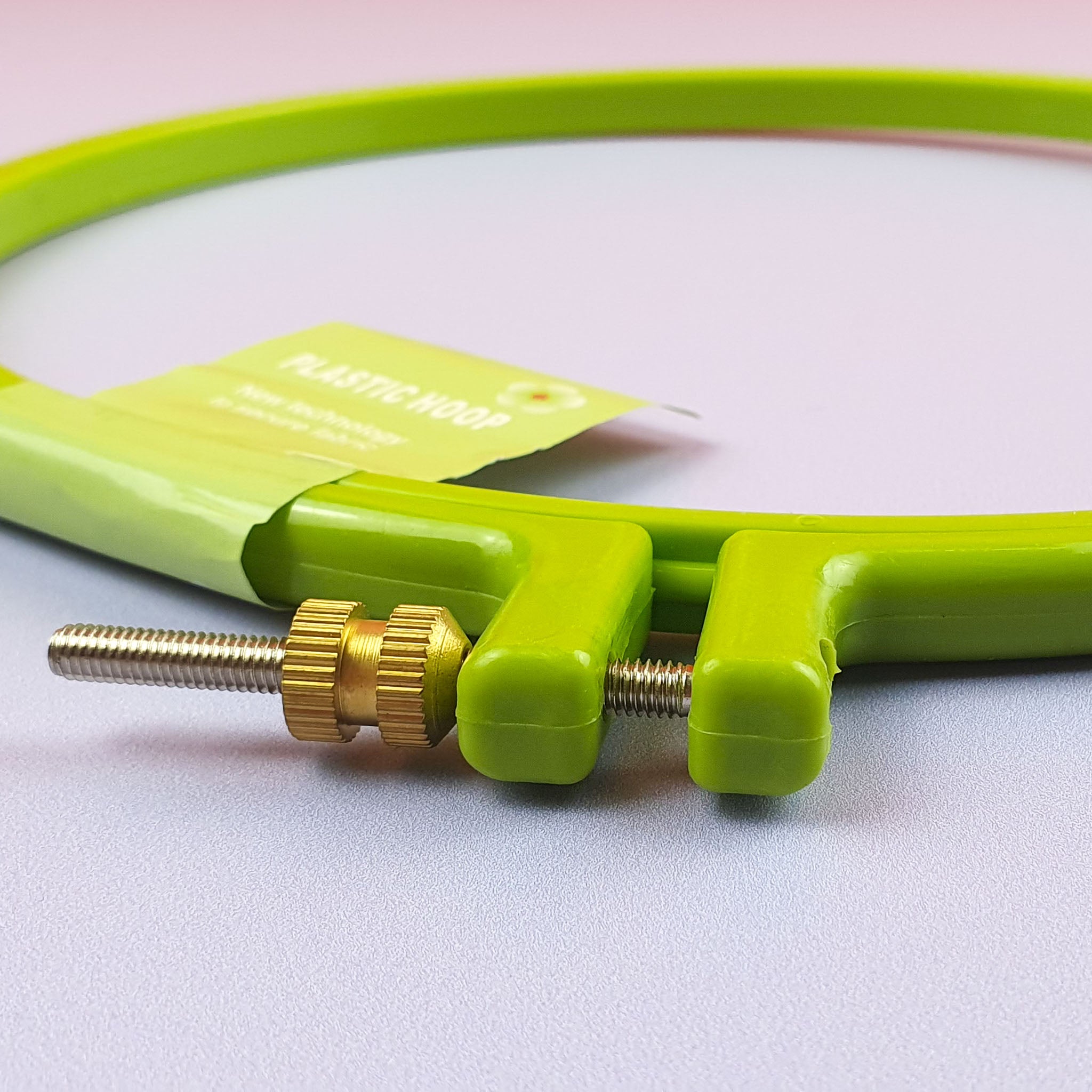 SKC Embroidery Hoop 8 Inch green close up