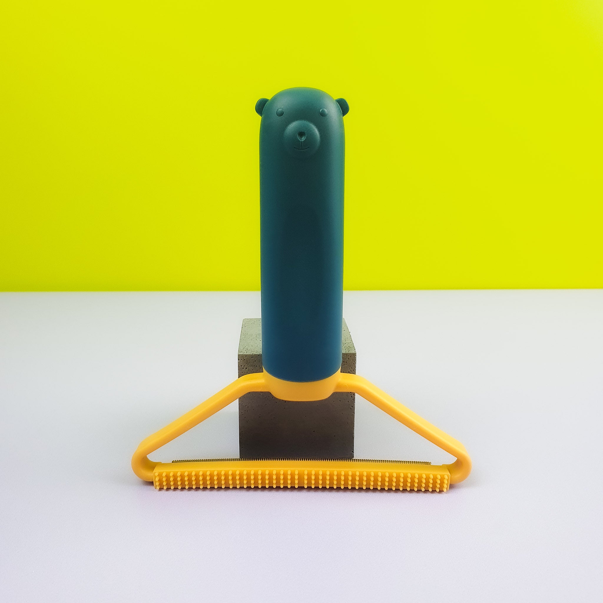 Tufting Fluff Remover Lint Scraper Blue / Yellow